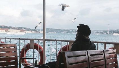 国民党主席选举现逆转，支持率领先