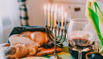 普京：俄军在对乌行动中试验新型中程高超音速导弹