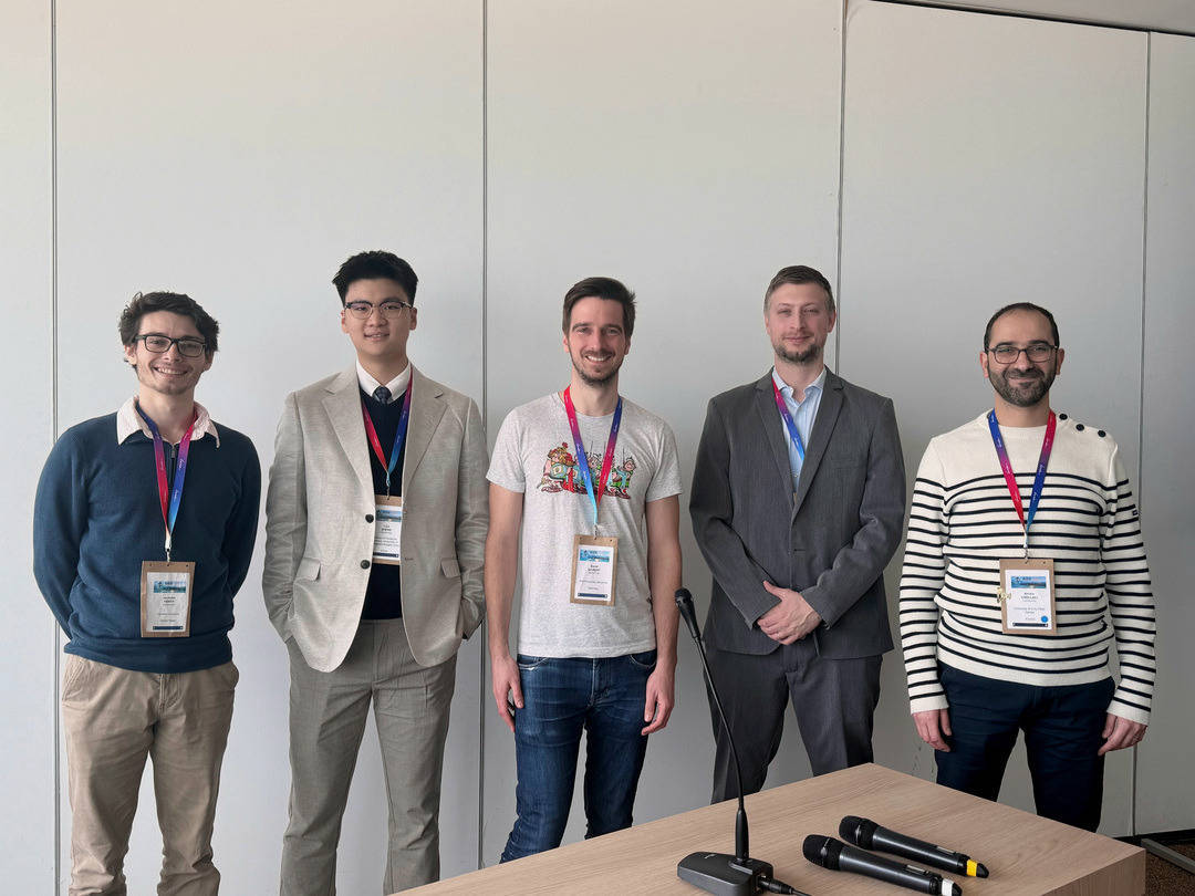 “左手科研”上顶会，“右手创业”赚自由！这名大四男生怎么做到？