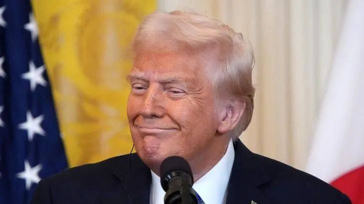 中美第三轮谈判定了？为了与中方握手言和，特朗普放低姿态，不惜下“血本”