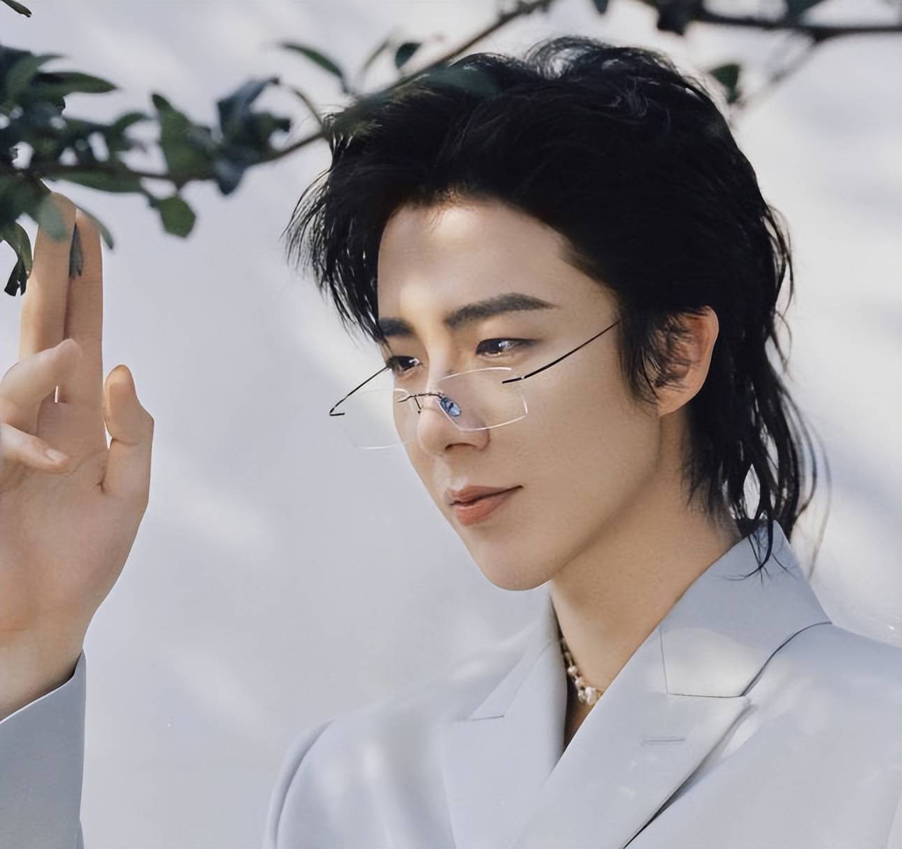 考古|刘宇宁辟谣与祝绪丹恋情,曾当过厨师住地下室,如今搭遍各顶流女星逆袭成顶流