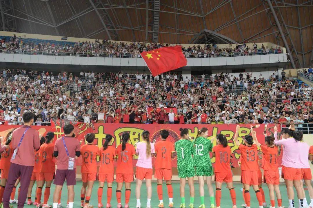 小组第一强势晋级正赛！中国U20女足8比0横扫黎巴嫩队
