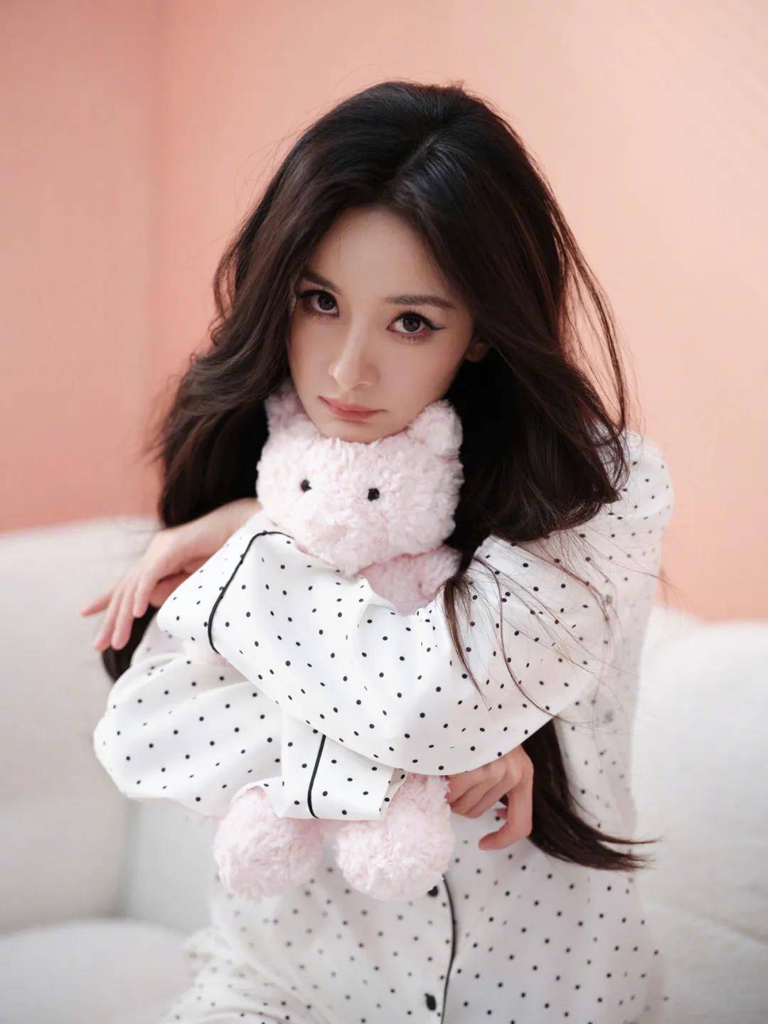 杨幂把钥匙扣扎在马尾上,瞬间实现满39减20!