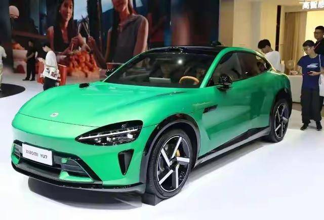 小米汽车突然自己开走?车主否认“误触手机致车辆启动”