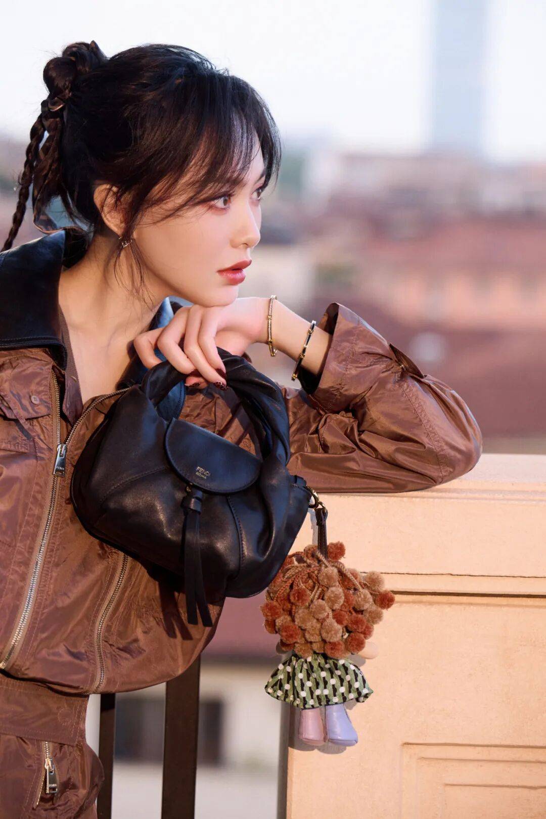 时装周上的女明星，秋冬氛围感一键封顶！