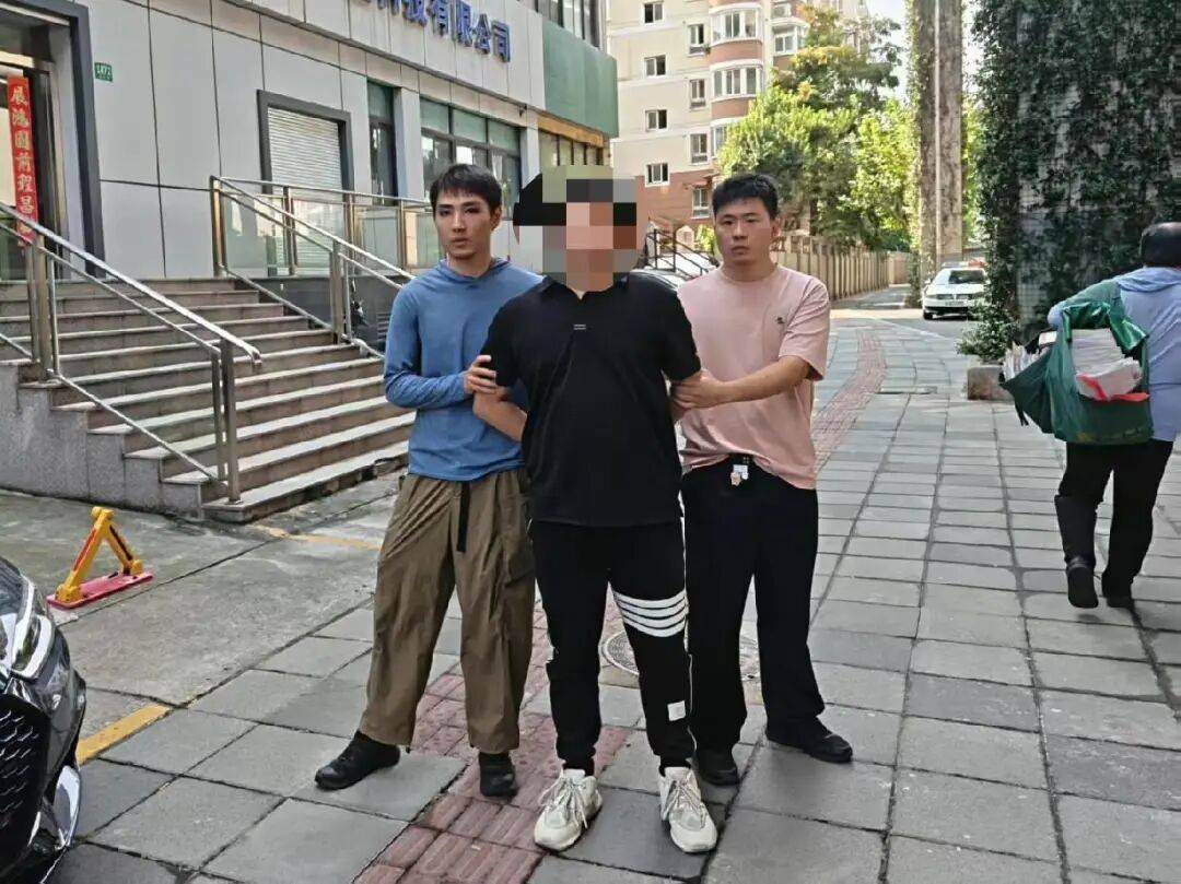 “我的微信名不叫这个,太恶心了吧”!上海一对房东房客,被中介做局了