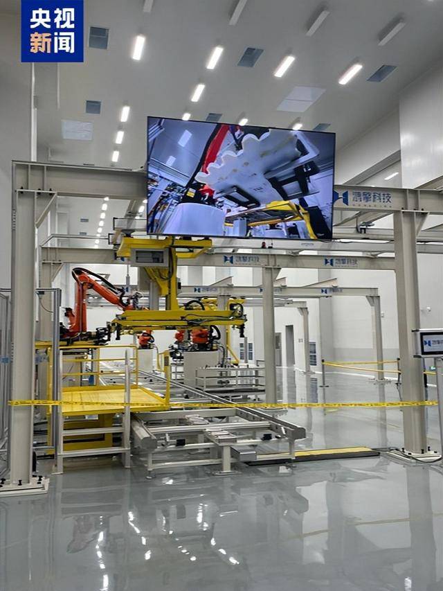 首艘、首颗、首飞！中国制造硬核实力再出圈 连续实现重大突破